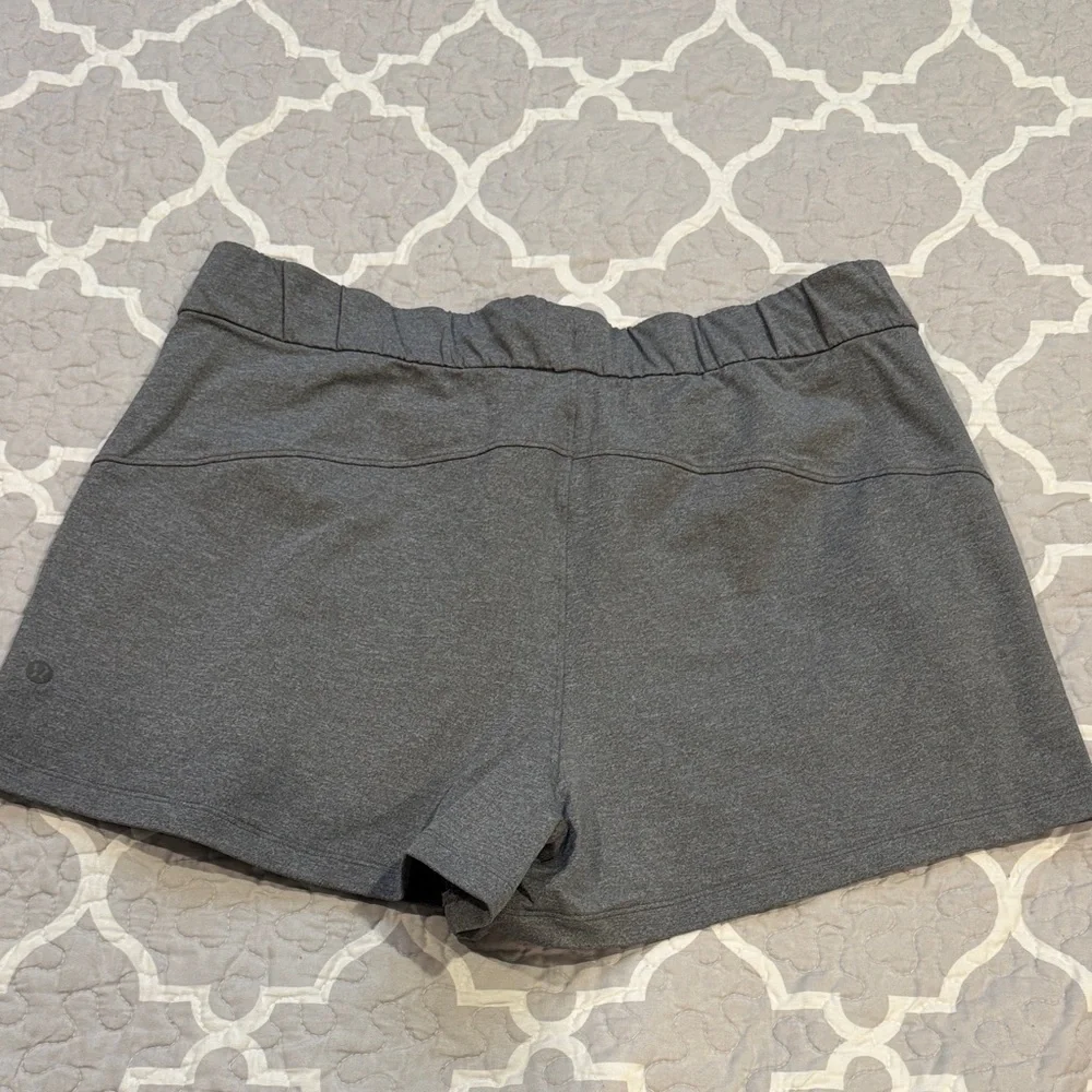 Lululemon Athletica On The Fly 2.5